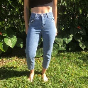 ***SOLD*** High waisted boyfriend jeans